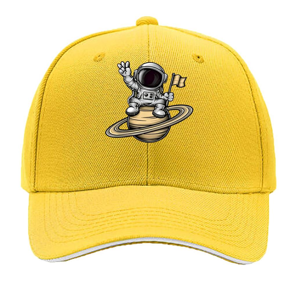 Unisexs Vintage Astronaut Print Adjustable Hat Casual Fashion Accessory Lightweight Hand Wash Only Sandwich Baseball Cap