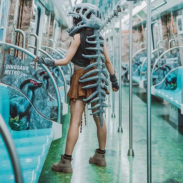 Douyin Viral Luhan Style Dinosaur Skeleton Cosplay Costume with Mask and Plush Doll