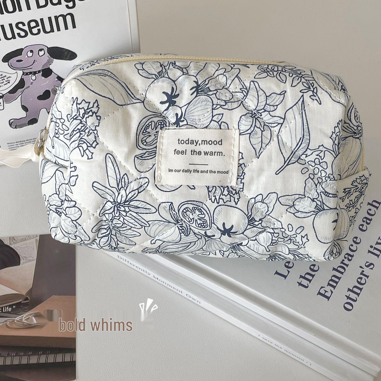 

Harajuku-Style Portable Cosmetic Bag 2025