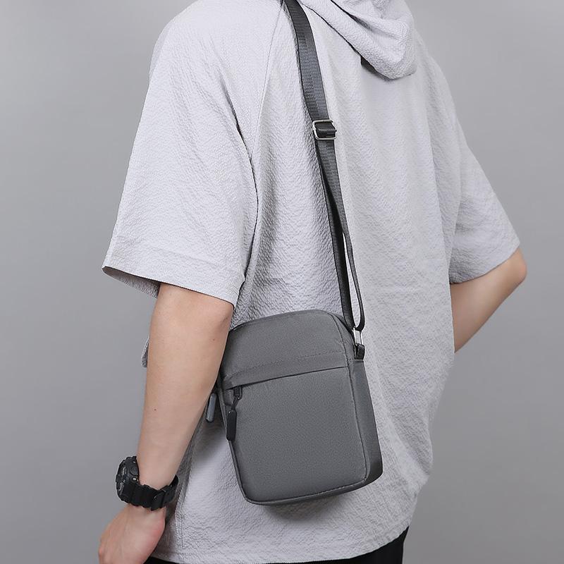 Unisex Crossbody Bag – Lightweight Compact Shoulder Bag with Phone Pocket for Men & Women