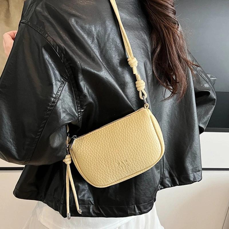 Women Fashionable Solid Color Crossbody Bag Exquisite Design Daily Commuting Casual Handbag