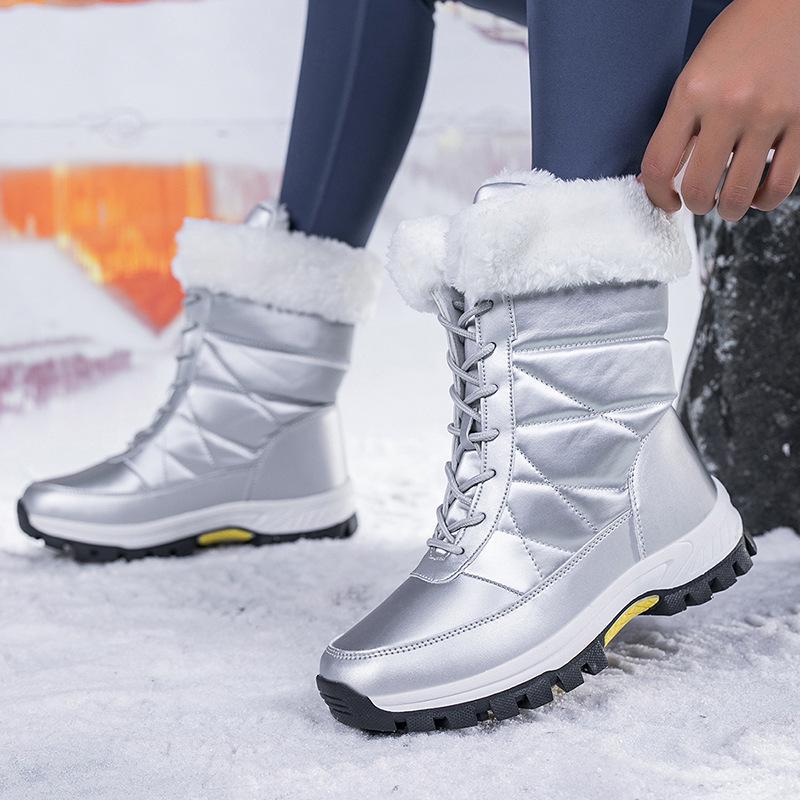 "Vintervarma snökängor för damer med sammetsfoder och remmar"