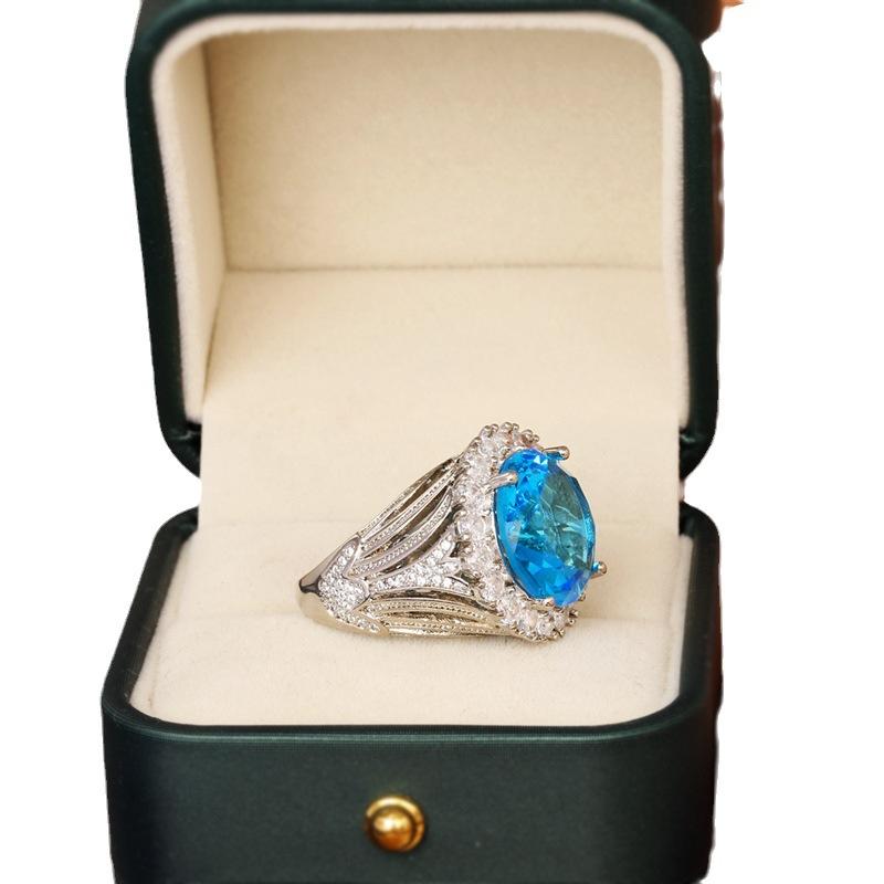 Italian Palace Retro Hollow Women's Ring Gold Fence Zircon Micro Set Sapphire Ring Versatile and Elegant Aristocratic