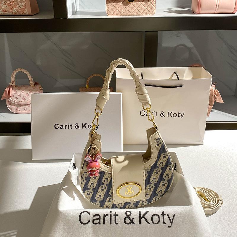 Fashionable and Versatile Woven Armpit Bag, Niche Fashion Single Shoulder Crescent Bag