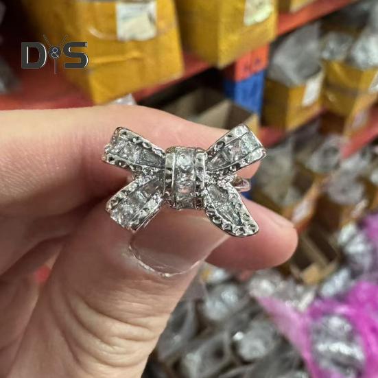 Women Ring Bow Rhinestone Polished Alloy Proposal Ring Multi Sizes Wedding Ring Lady Finger Jewelry for Prom Parties