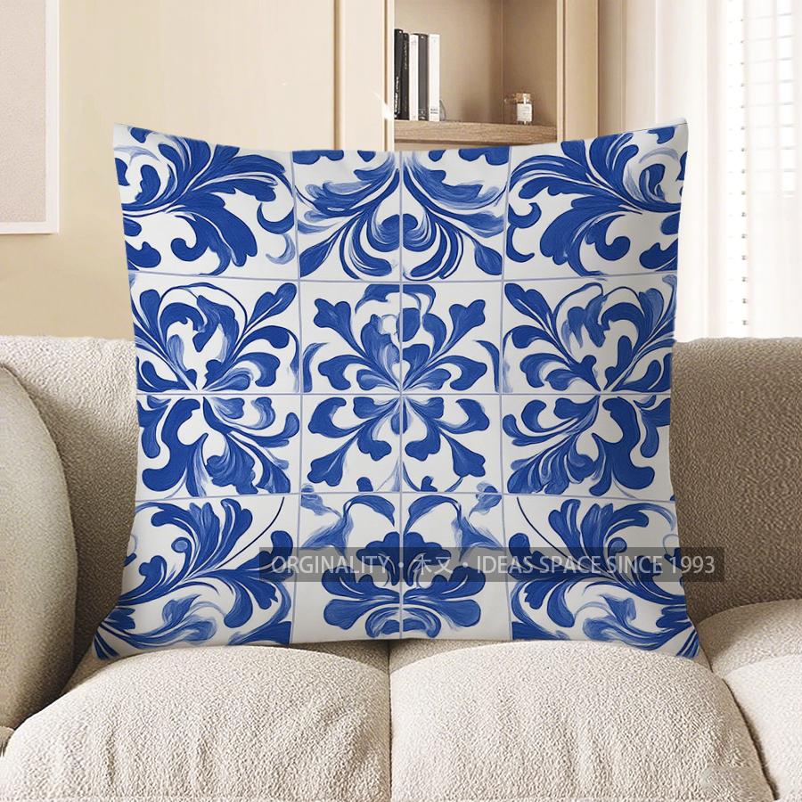 Home Decor Blue Floral Pattern Decorative Throw Pillow Pattern Cushion Cover Suitable For Sofa Bedroom Car Pillow Cover