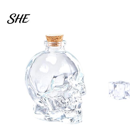 Decanter per Vino e Whiskey a Forma di Teschio, Vetro 3D per Liquori con Tappo, Dispenser Novità per Decorazione Bar da Uomo, Bar Domestico, Regalo Gotico Unico Soffiato a Mano