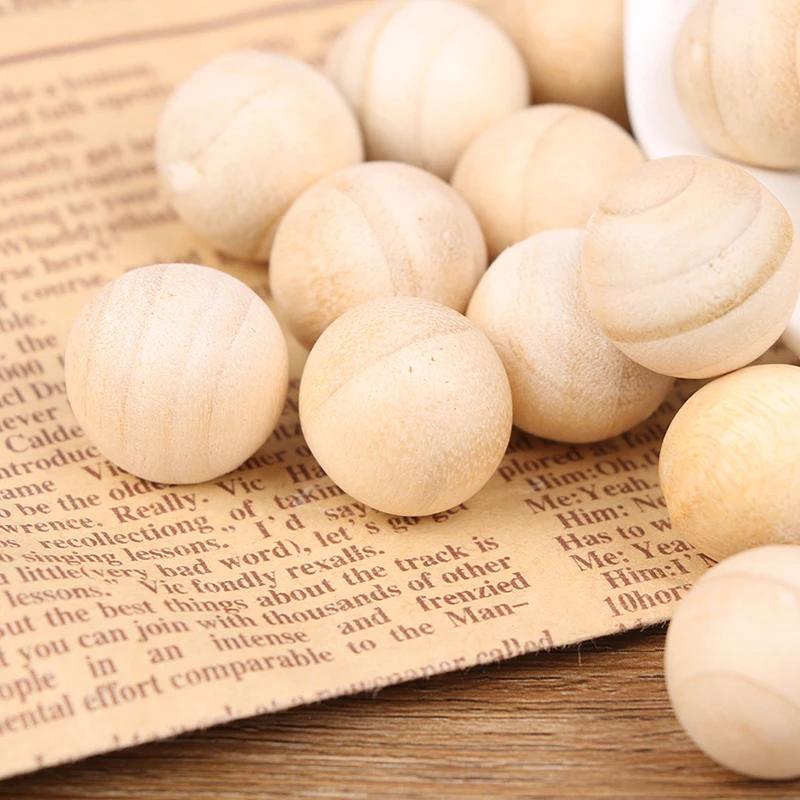 100Pcs Natural Health Camphor Wood Balls Pest Control Organic Cedar Wood Ball for Clothes Storage Closets Drawers