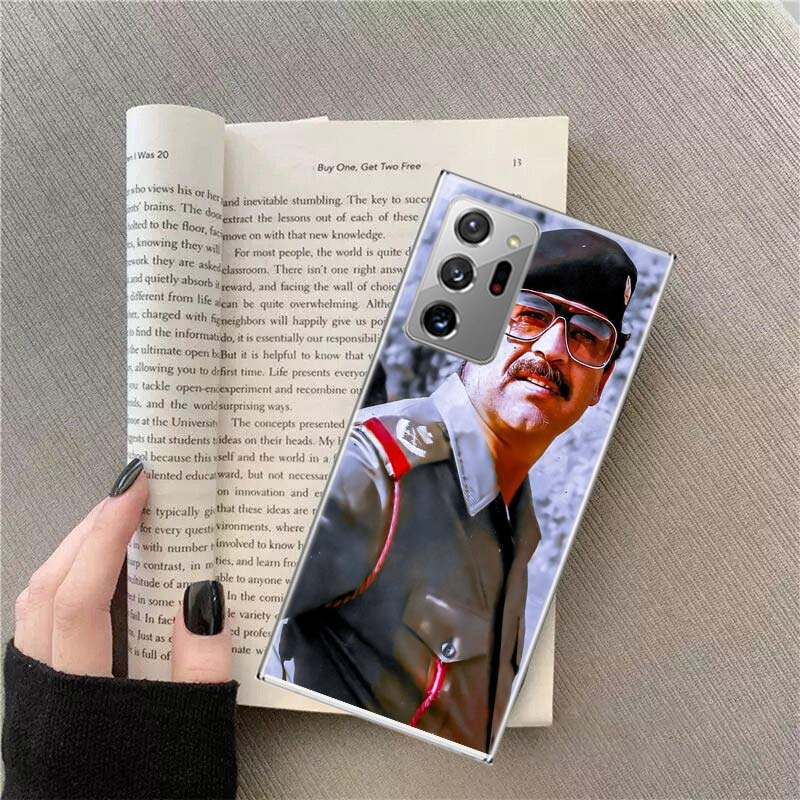 

Etui Fashion Saddam Hussein Iraq Arabic Phone Case For Samsung Galaxy S25 Edge S24 S23 FE S22 S26 Ultra S21 S20 S10 Plus Capa Samsung S25 Plus