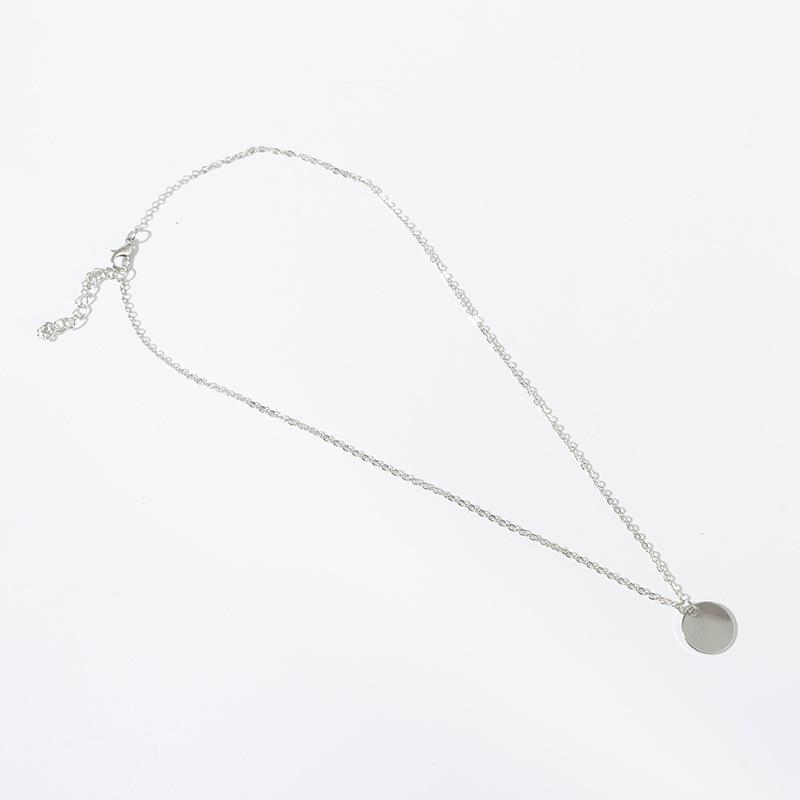 European & American Simple Round Pendant Chain Necklace – Elegant & Versatile Accessory
