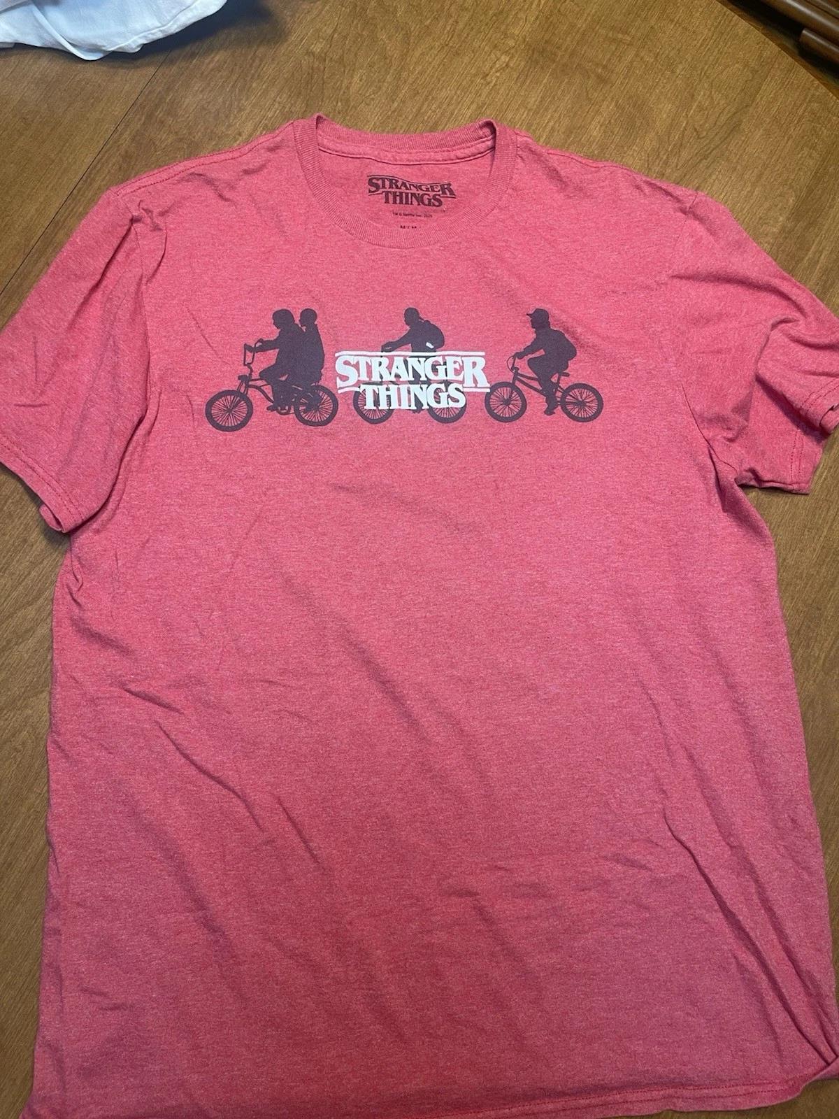 Stranger Things Red 100% Cotton T-shirt Mens Tees Top Netflix Riding Bikes Size medium 2XL