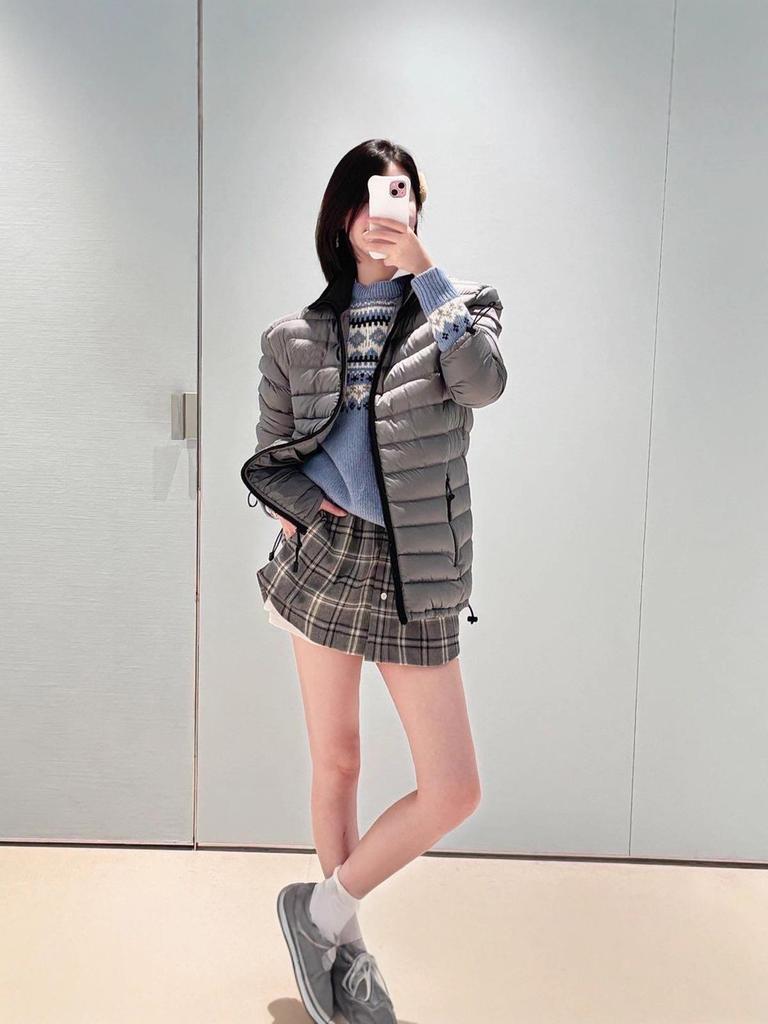 Miu Style Plaid Mini Skirt: Elastic Waist, Single-Breasted, Autumn/Winter Collection