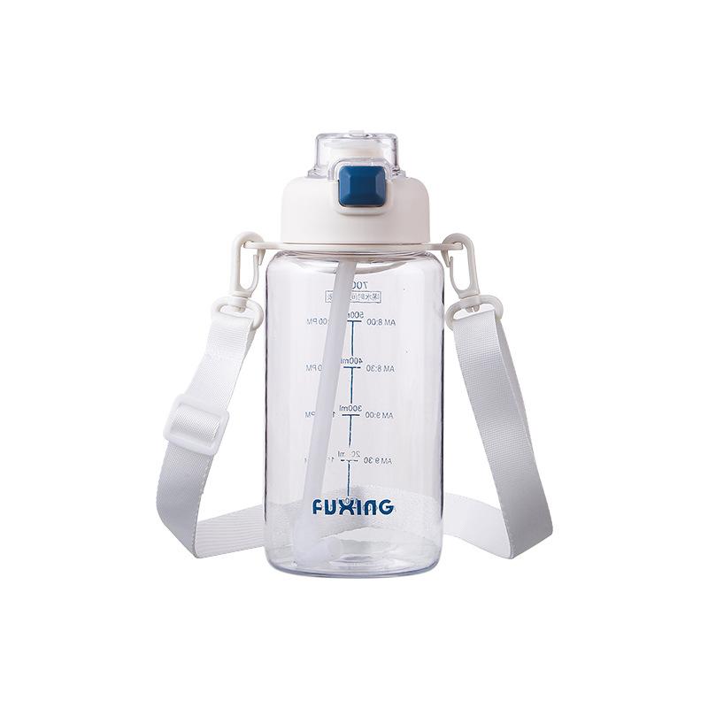 Bottiglia d'acqua sportiva da 700 ml/800 ml con cannuccia Bottiglia di plastica trasparente per uomini per campeggio estivo, escursionismo, articoli per bevande da esterno