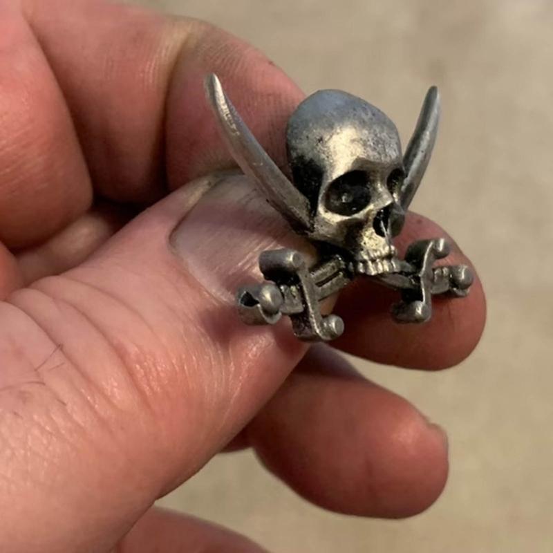 Retro Skull Daggers Cross Sword Brooch Gothic Horror Skeleton Badge Lapel Pins Statement Metal Brooches Gift for Boys