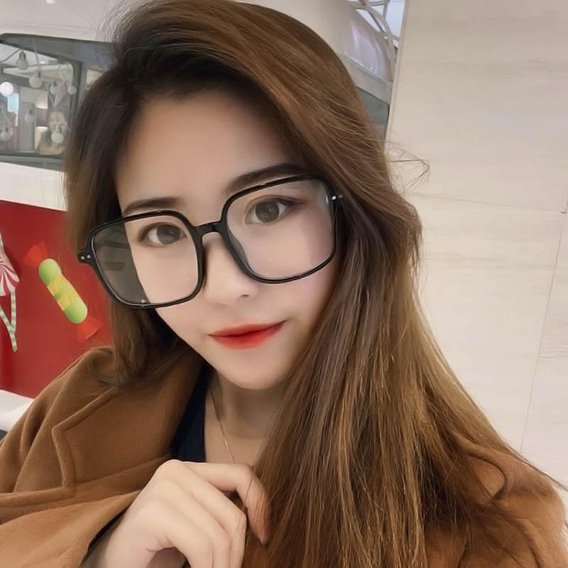 oversize square glasses