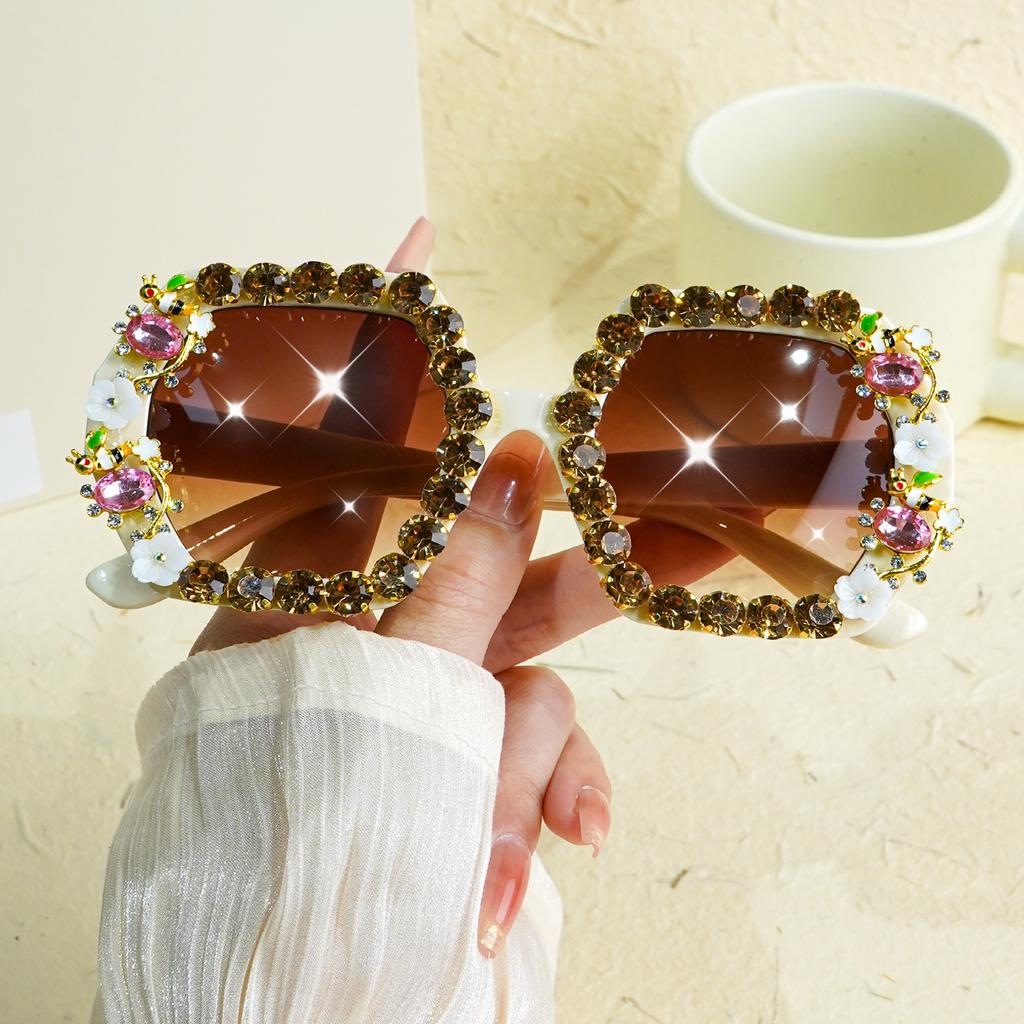 Dámské nadrozměrné kočičí módní sluneční brýle, Luxusní květinové kamínkové zdobení, Perfektní pro módní párty