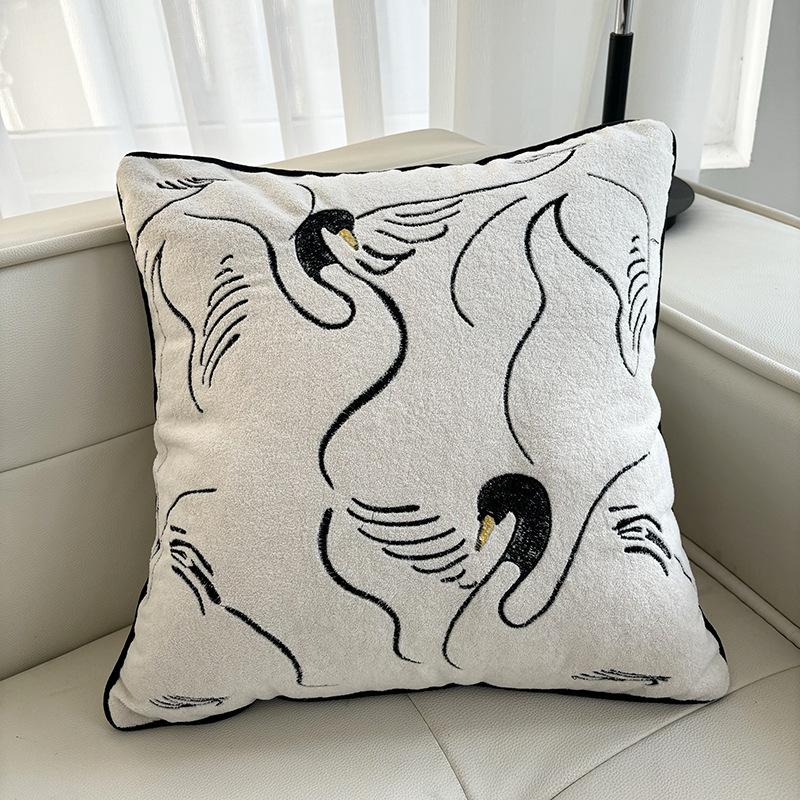 

Магнолия Вышитая Подушка-Флосс Французский Ретро Легкая Роскошь Черная Подушка Китайский Высококлассный Чехол на Подушку для Дивана в Гостиную 45x45cm (pillowcase)