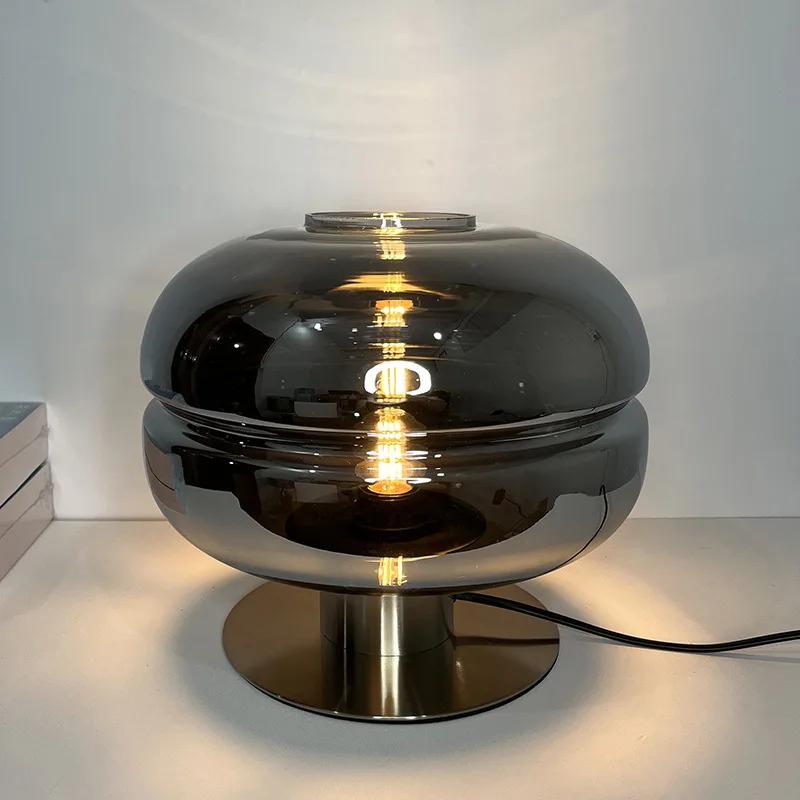 Post-modern Living Room Showroom Minimalist Table Lamp Personalized Creative Scandinavian Light Luxury Bedroom Bedside Lamplight