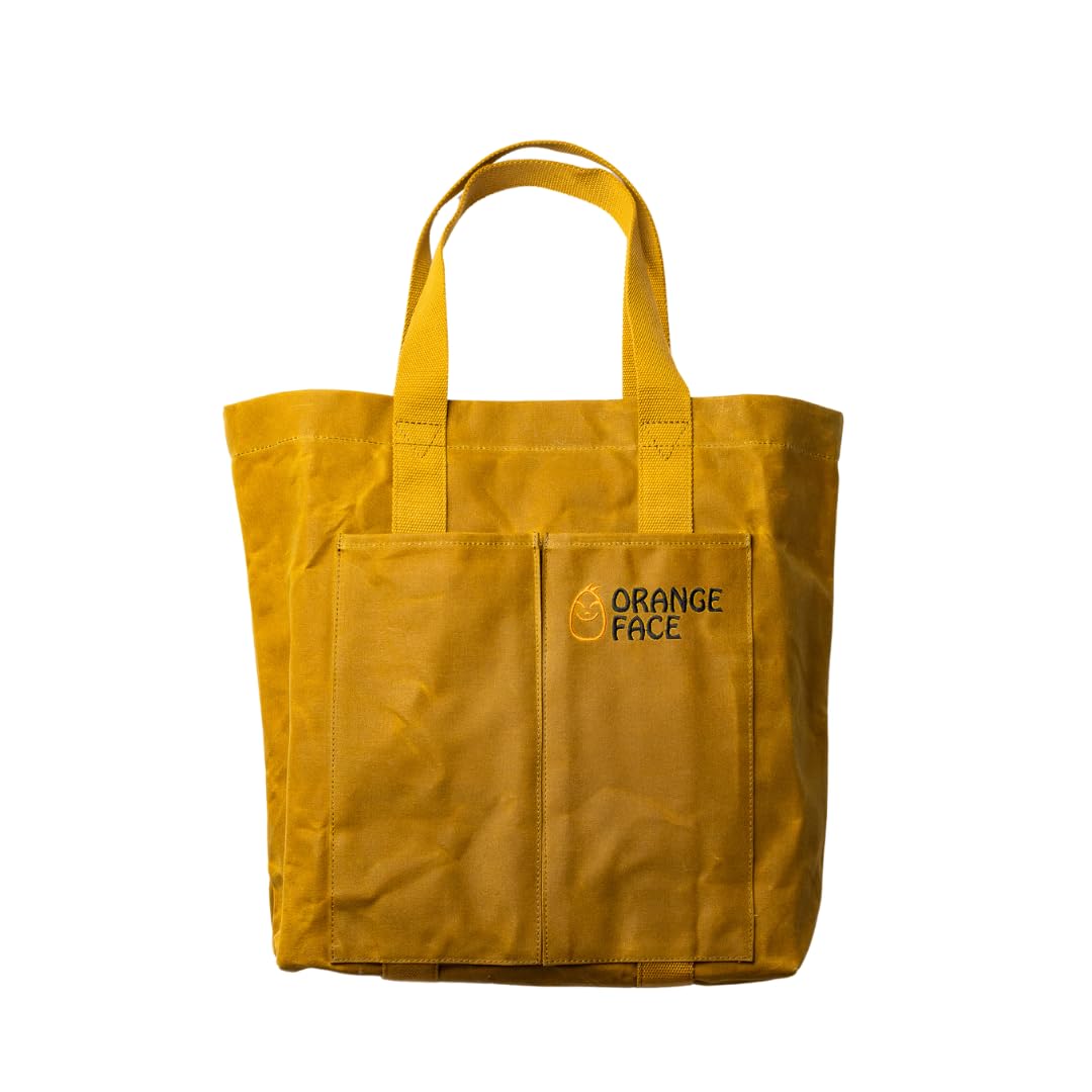 

Waterproof canvas tote bag with large capacity, paraffin-coated finish. Perfect for casual wear, camping, or commuting. Perfect for men, women, and