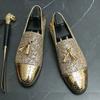 Nya Guldloafers för Män Fyrkantig Tå Bröllopsskor Slip-On Herrskor Chaussures Pour Hommes Herrskor