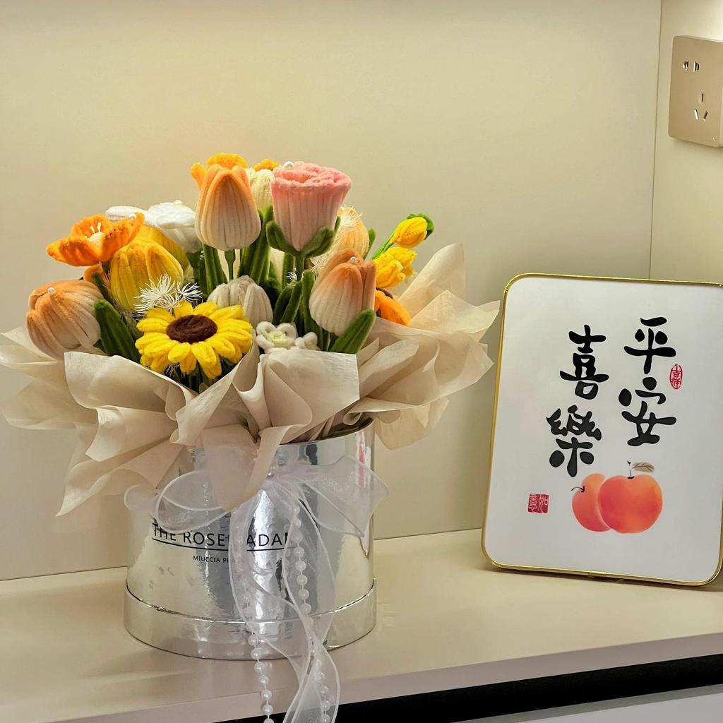 Handmade Pipe Cleaner Rose Bucket Bouquet - DIY Kit & Finished Product for Girlfriends & Best Friends