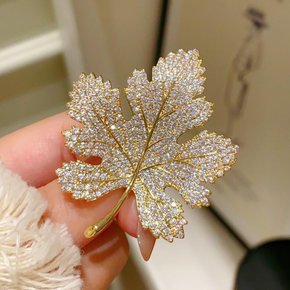 Vintage Sequin Leaf Brooch Trendy Jewelry Maple Leaf Pin  Clothing Jewelry