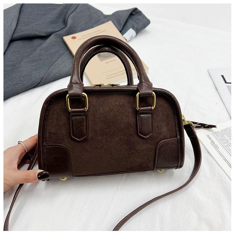 

Корейская версия нишевая сумка женская новая высококачественная текстурированная сумка-цепочка универсальная сумка-мессенджер модная сумка на плечо сумка-бостон темно-коричневого