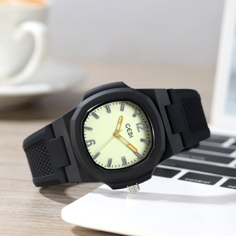 Fashion Middle School Student Sports Watch Men'S Oval Niche Watch Waterproof Quartz Silicone Watch