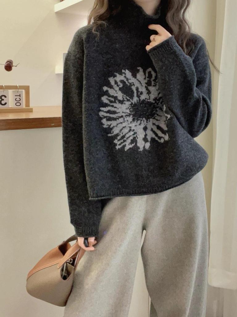 2024 European Style High Neck Sunflower Wool Knit Sweater for Women - Soft, Fluffy Autumn/Winter Arrival