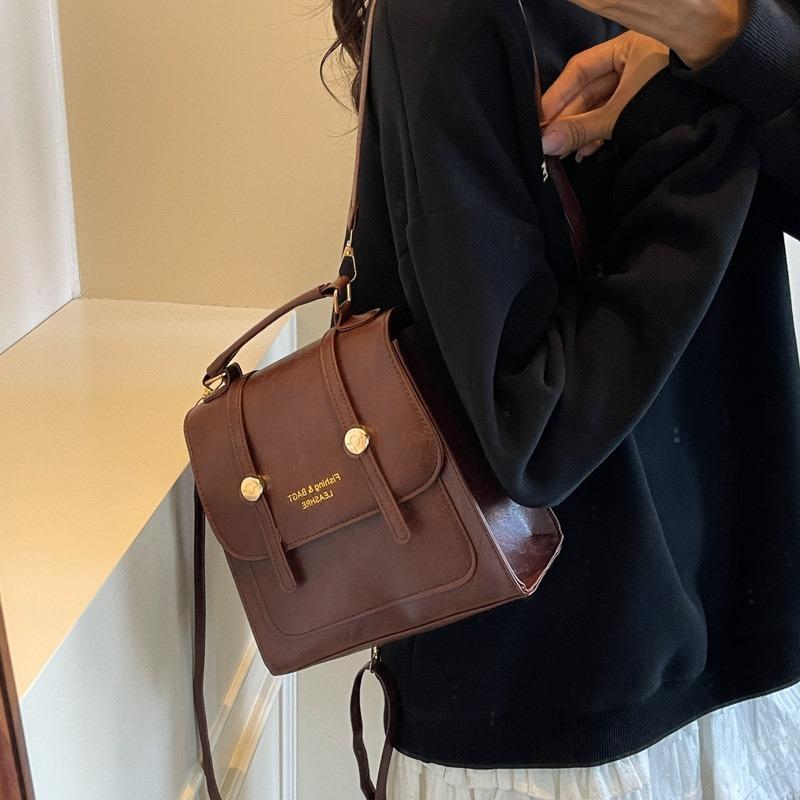 Retro backpack women's fashion niche casual portable student schoolbag trend lightweight travel backpack