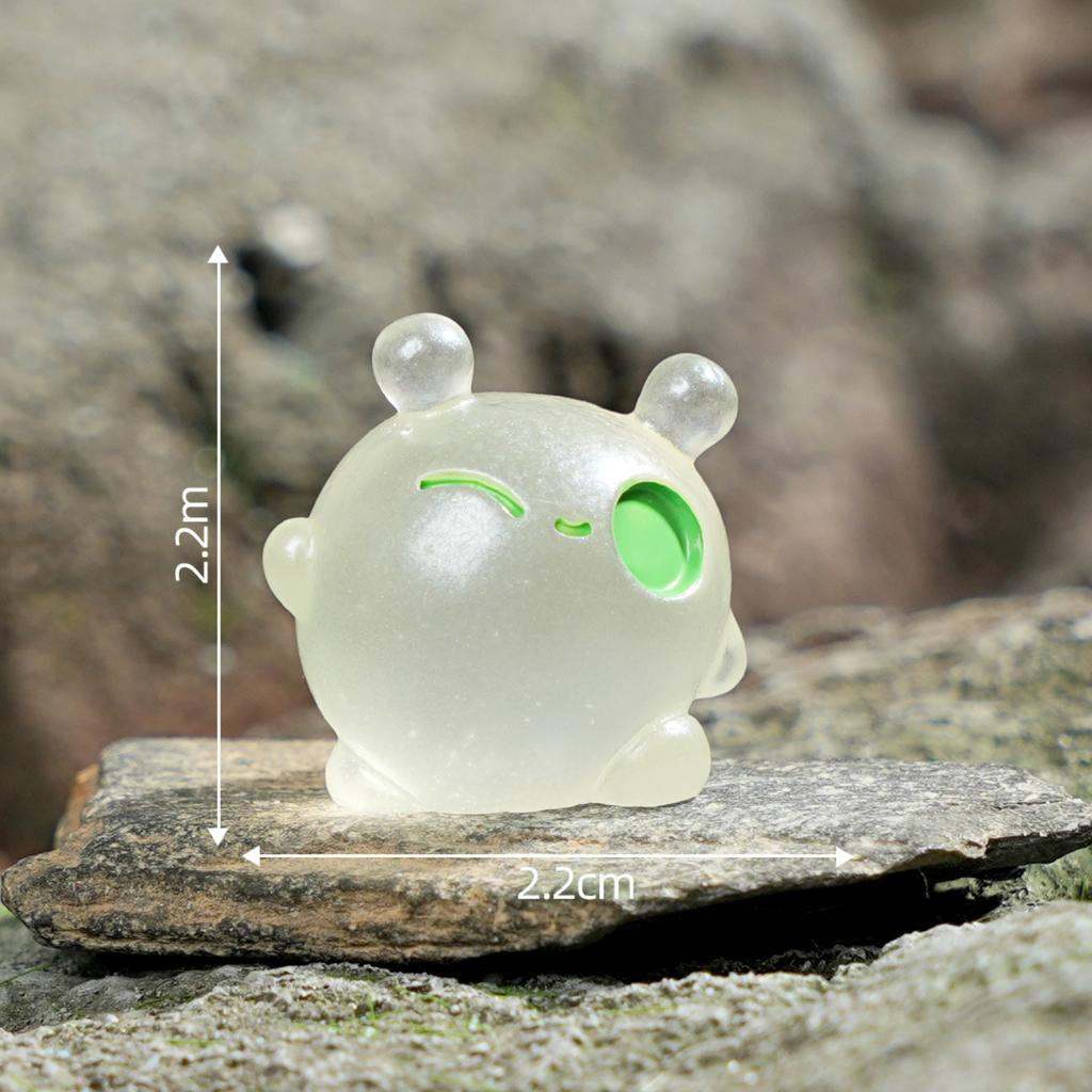 Glow-in-the-Dark Resin Figurine Micro-Scenery Decorative Ornament Cartoon- Adorable Viral Glowing Desktop Craft Item
