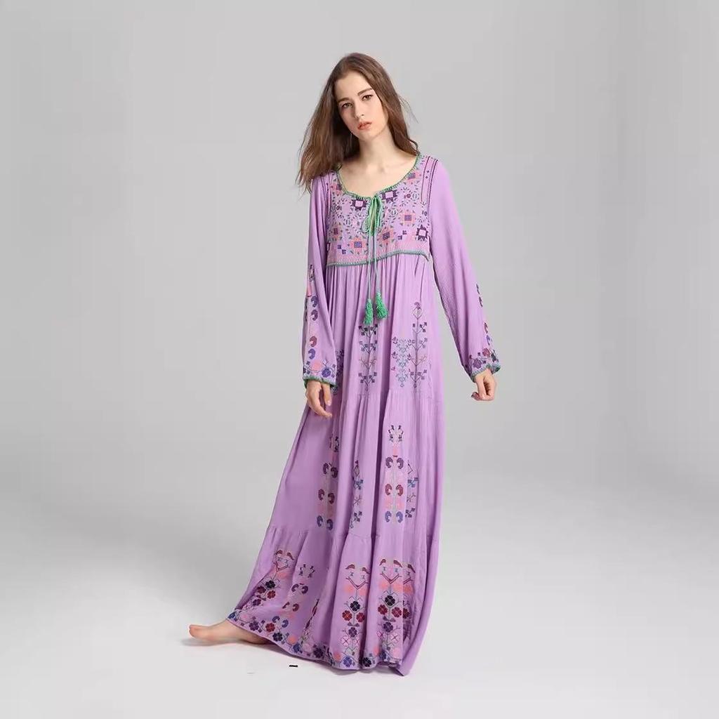 Boho Chic Dlouhé šněrovací šaty s květinovou výšivkou