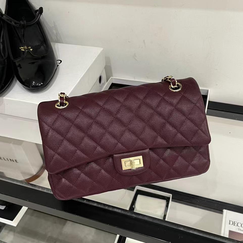 

Сумка-ланцюжок з коров ячої шкіри Caviar: Жіноча сумка через плече та сумка-мессенджер з натуральної шкіри, осінь/зима 2024 року. 25x7x15 cm вина червоного кольору