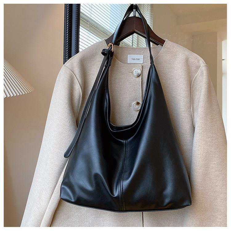 Pu Large Capacity Tote Bag For Women With Zipper Closure And Casual Street Style