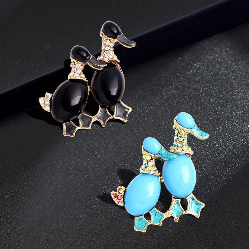 Vintage Duck Brooch for Men and Women Blue Fashion Rhinestone Enamel Bird Clothing Jewelry