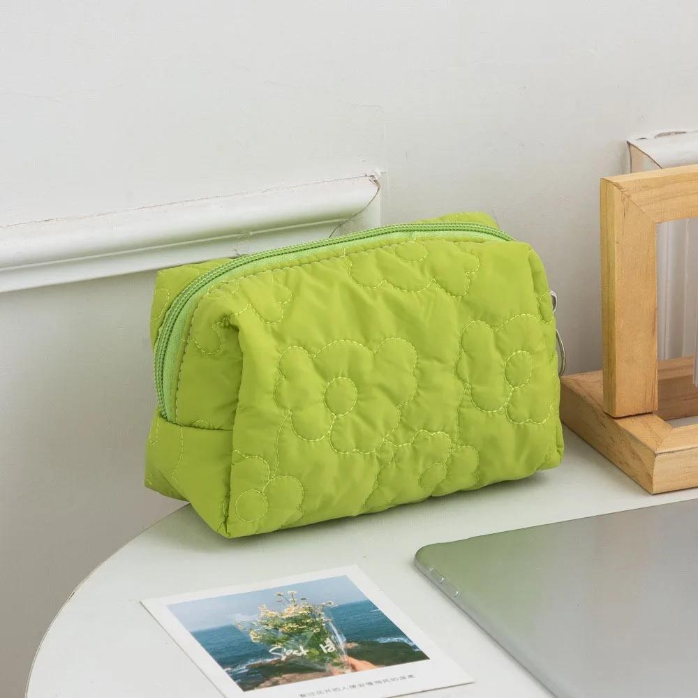 

Candy Color Makeup Bag New Dacron Large Capacity Storage Bag Portable Soft Cosmetic Handbag Women s