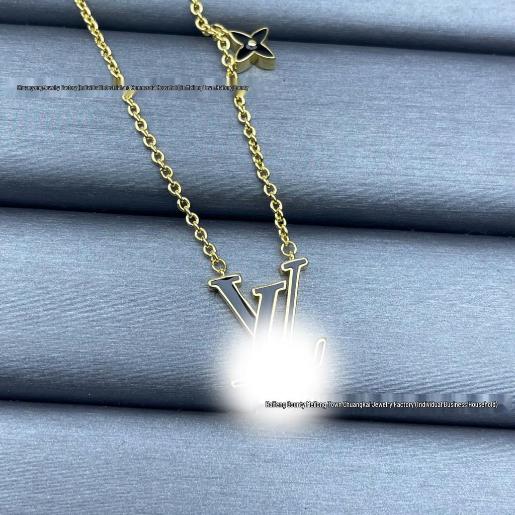 European Donkey V Necklace Set: High Version Enamel Flower Letter Clavicle Chain - Versatile & Fashionable
