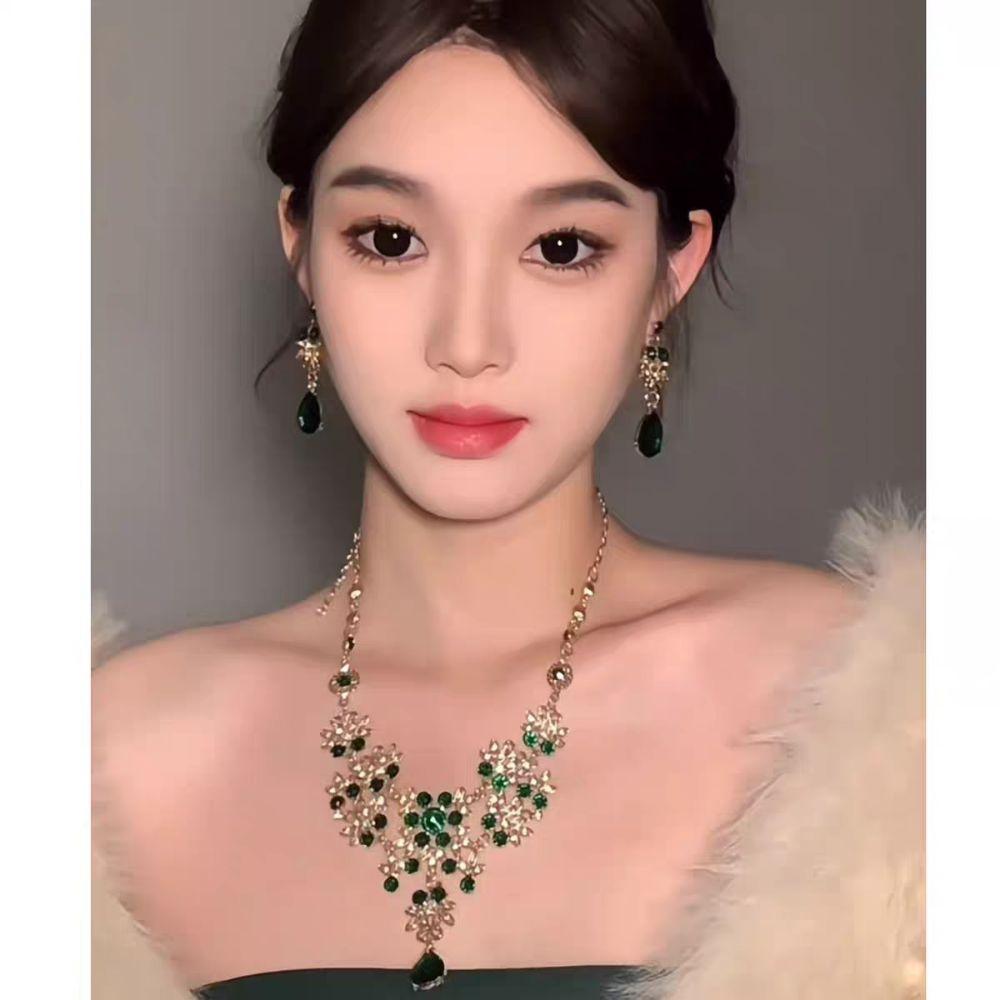 Shiny Bridal Jewelry Sets Baroque Style Crystal Headdress Exquisite Tiara Earrings Necklace  Women