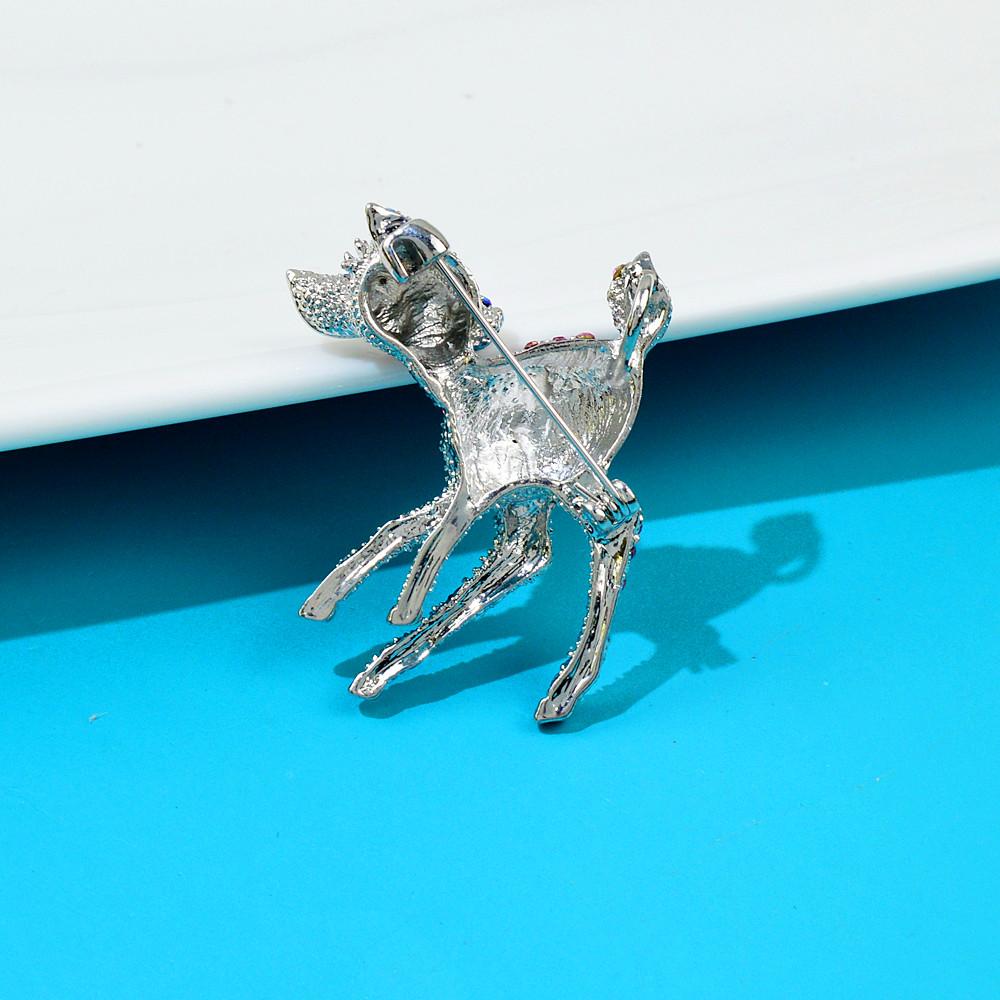 Nowe broszki z jeleniem z kryształkami dla kobiet Przypinka ze zwierzętami Dostępne w 2 kolorach Materiał stopowy Wysoka jakość