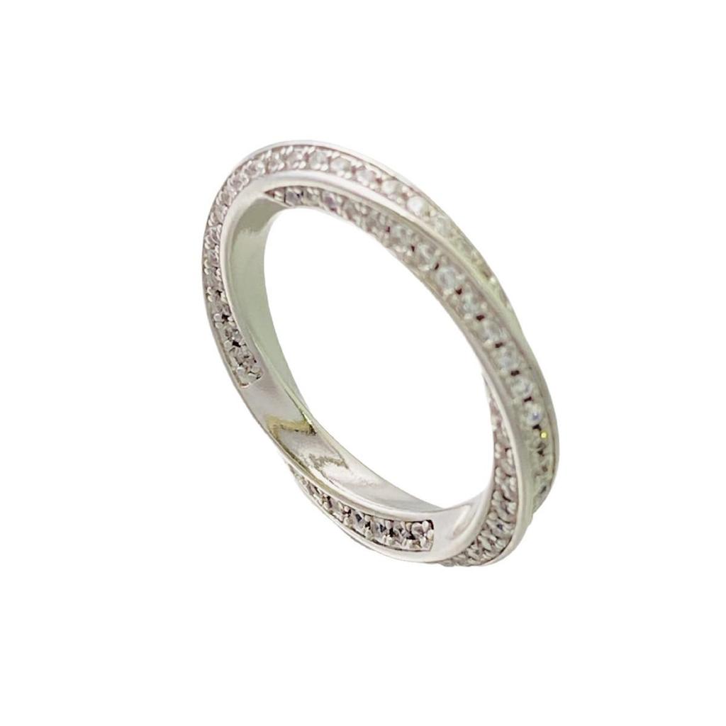 Elegant Retro Möbius Twist Zircon Ring with Diamond Accents