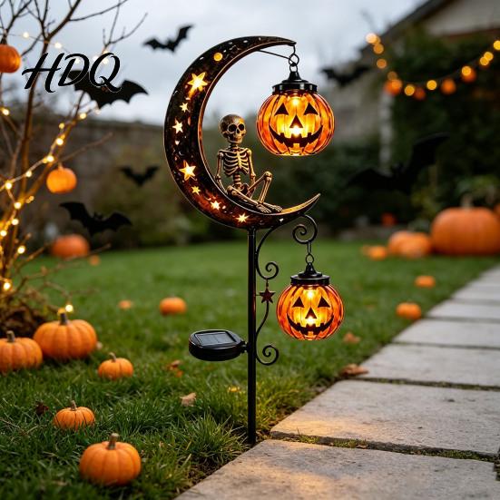 Atmospheric Porch Decoration for Halloween Solar Metal Garden Stake Light Auto On/Off Crescent Moon Black Cat with Hanging Powered Night Decor