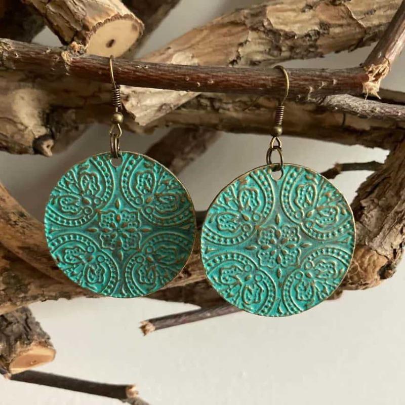Bohemia Retro Turquoise Patina Finish Ethnic Carved Flowers Round Disc Dangle Earrings for Women Halloween Party Witch Jewelry