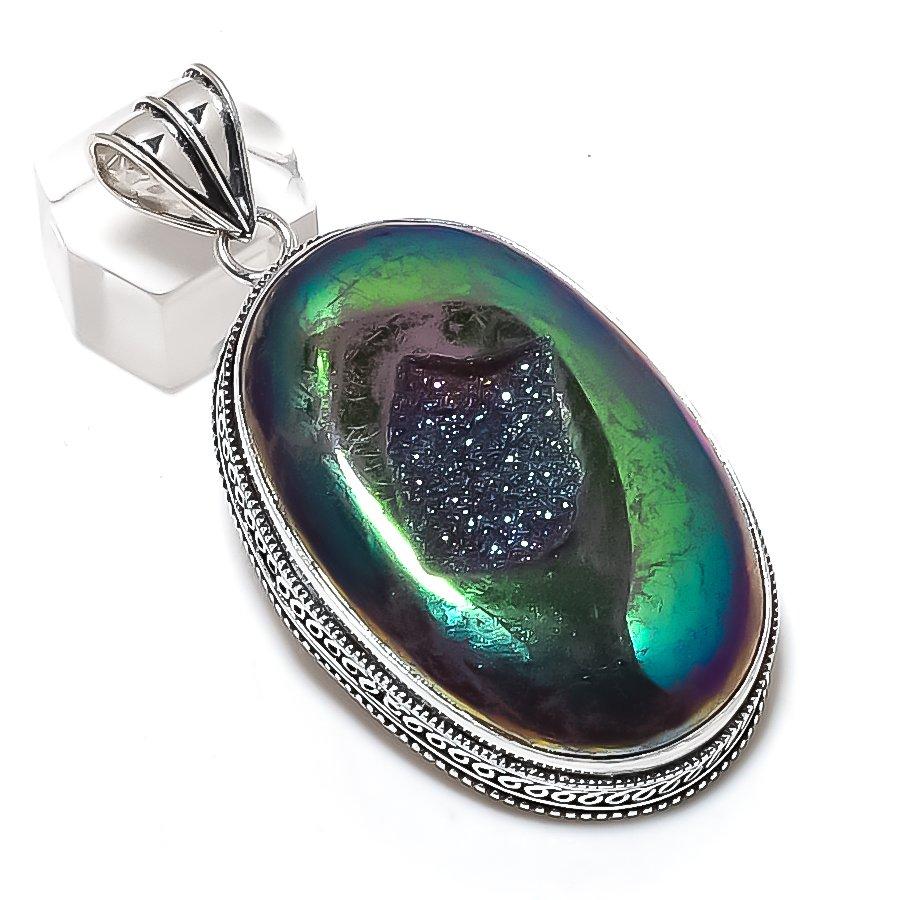 

Натуральный Титановый Друзовый Драгоценный Камень 925 Стерлинговое Серебро Ювелирный Кулон 2.68 V4O32