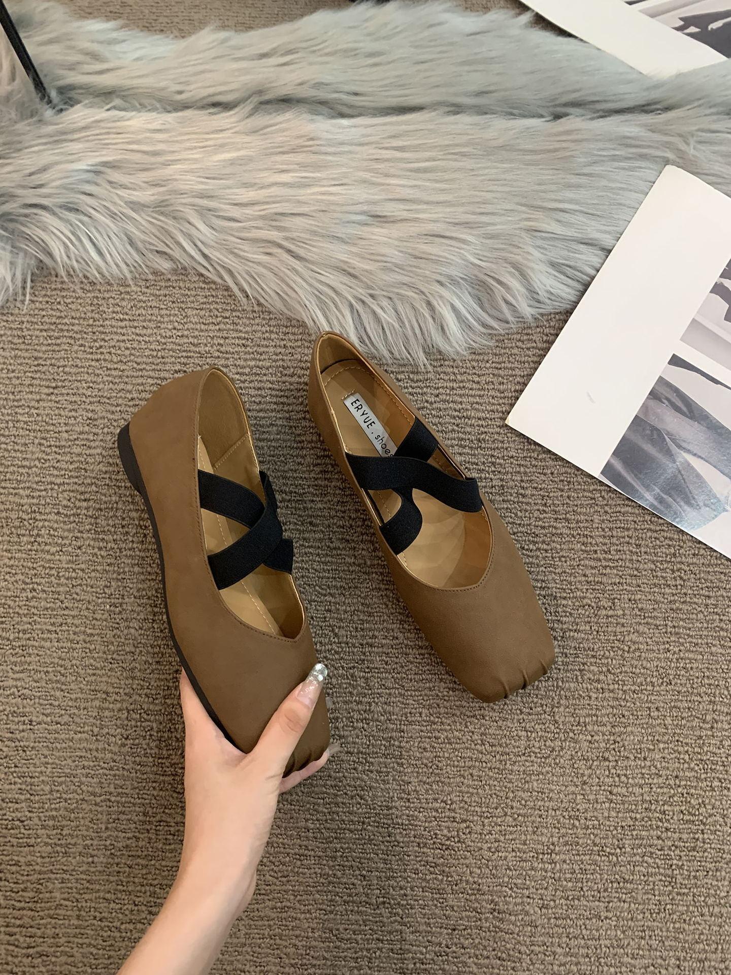 

Retro flat bottom square head black cross strap single shoes women s shoes 2025 new summer evening Mary Jane ladyshoes 39 коричневий