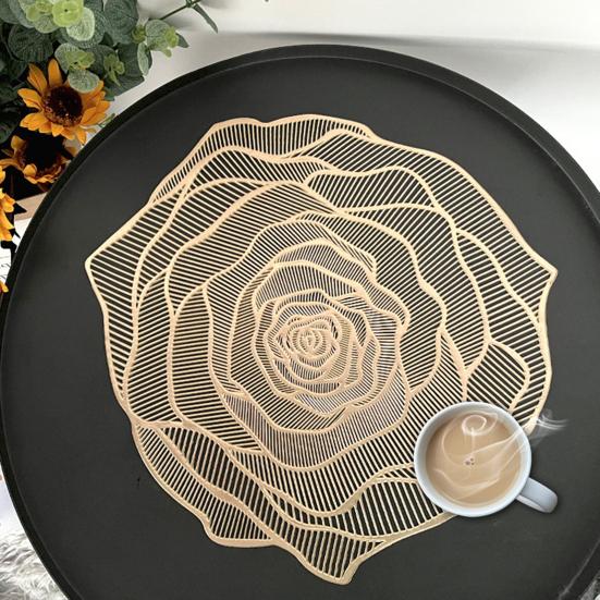 PVC Placemat Heat-Resistant Reusable Table Mat Hollow Rose Shape Insulation Pad for Dining Table Decoration