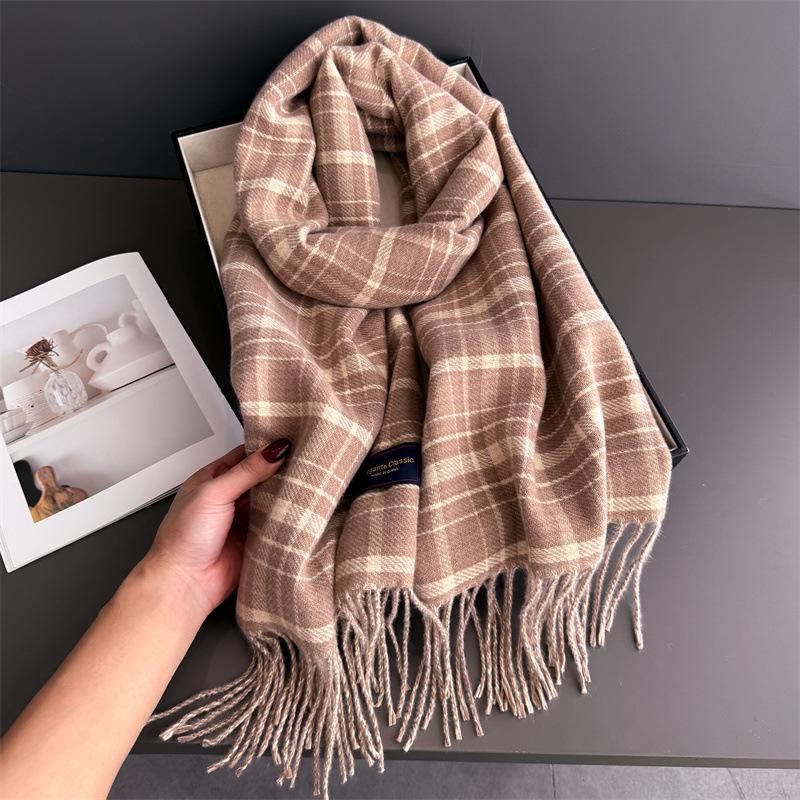 Autumn And Winter Fresh And Gentle Retro Warm Scarf Women'S Shawl Versatile Commuter Fringed Fine Sand Imitation Cashmere Scarf