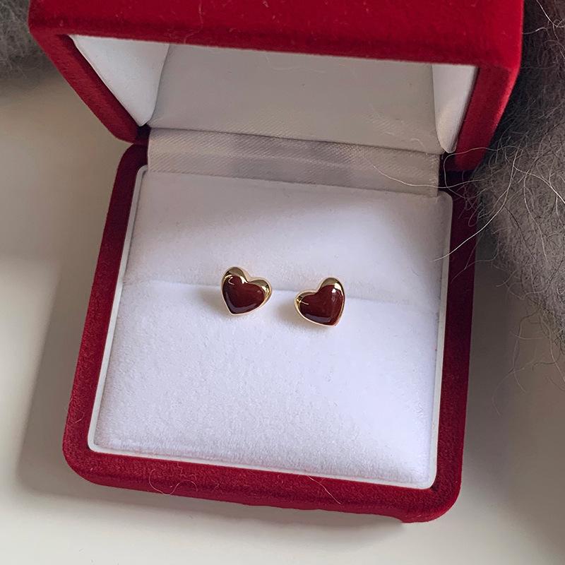 2025 Gold Trim Heart Stud Earrings: Korean Style, Exquisite, Versatile, High-Class Autumn/Winter Jewelry