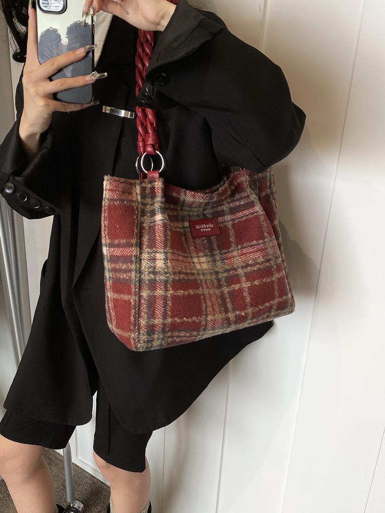 Large Capacity Plaid Street Style Tote Bag For Women With High-end Feel 2023 New Autumn Winter Handbag