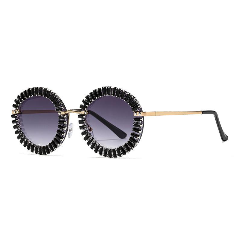 

Modern Female Metal Frame Sunglasses With Gray Polycarbonate Lenses For Sun Protection серый