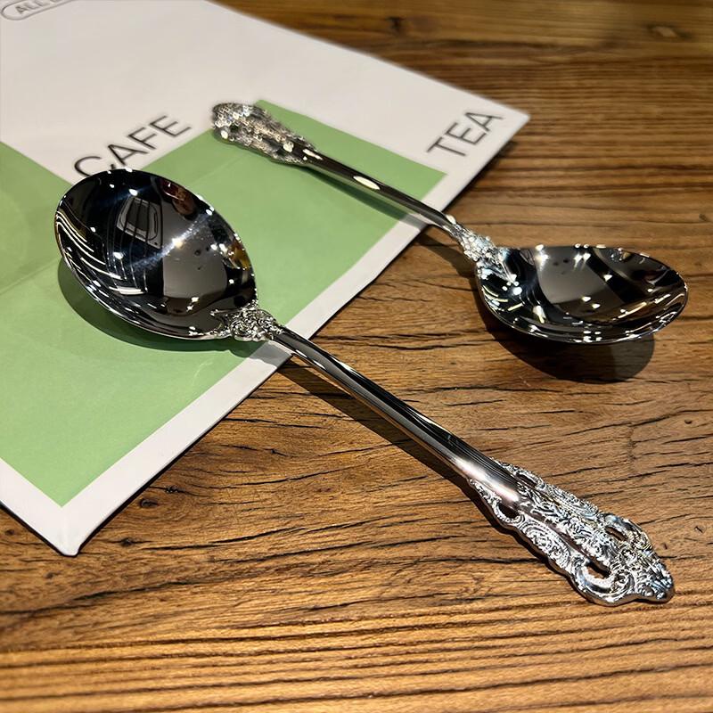 Wutuo European Retro Carved Stainless Steel Cutlery Set